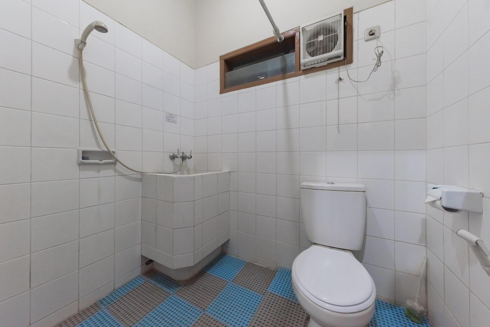 Reddoorz Plus At Hotel Griya Astoeti Bogor Eksteriør billede