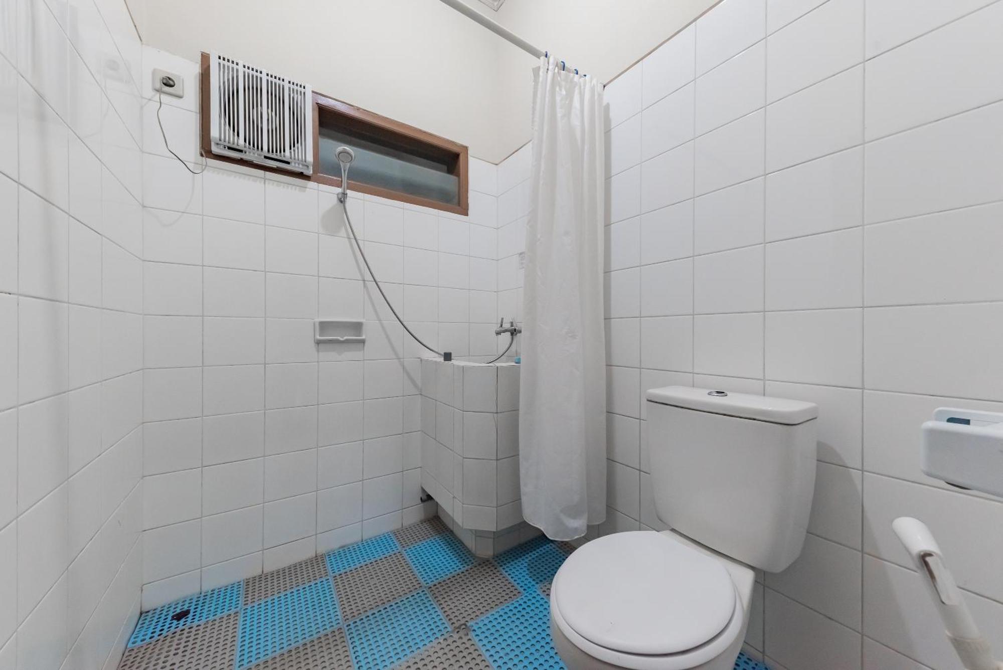Reddoorz Plus At Hotel Griya Astoeti Bogor Eksteriør billede