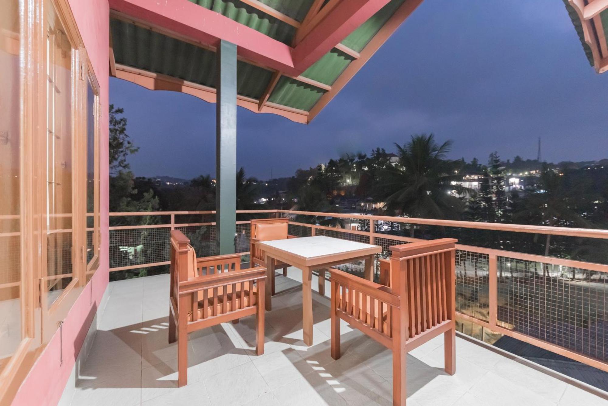 Reddoorz Plus At Hotel Griya Astoeti Bogor Eksteriør billede