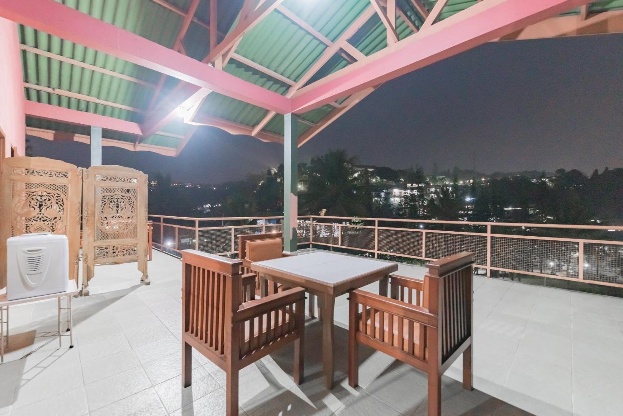 Reddoorz Plus At Hotel Griya Astoeti Bogor Eksteriør billede