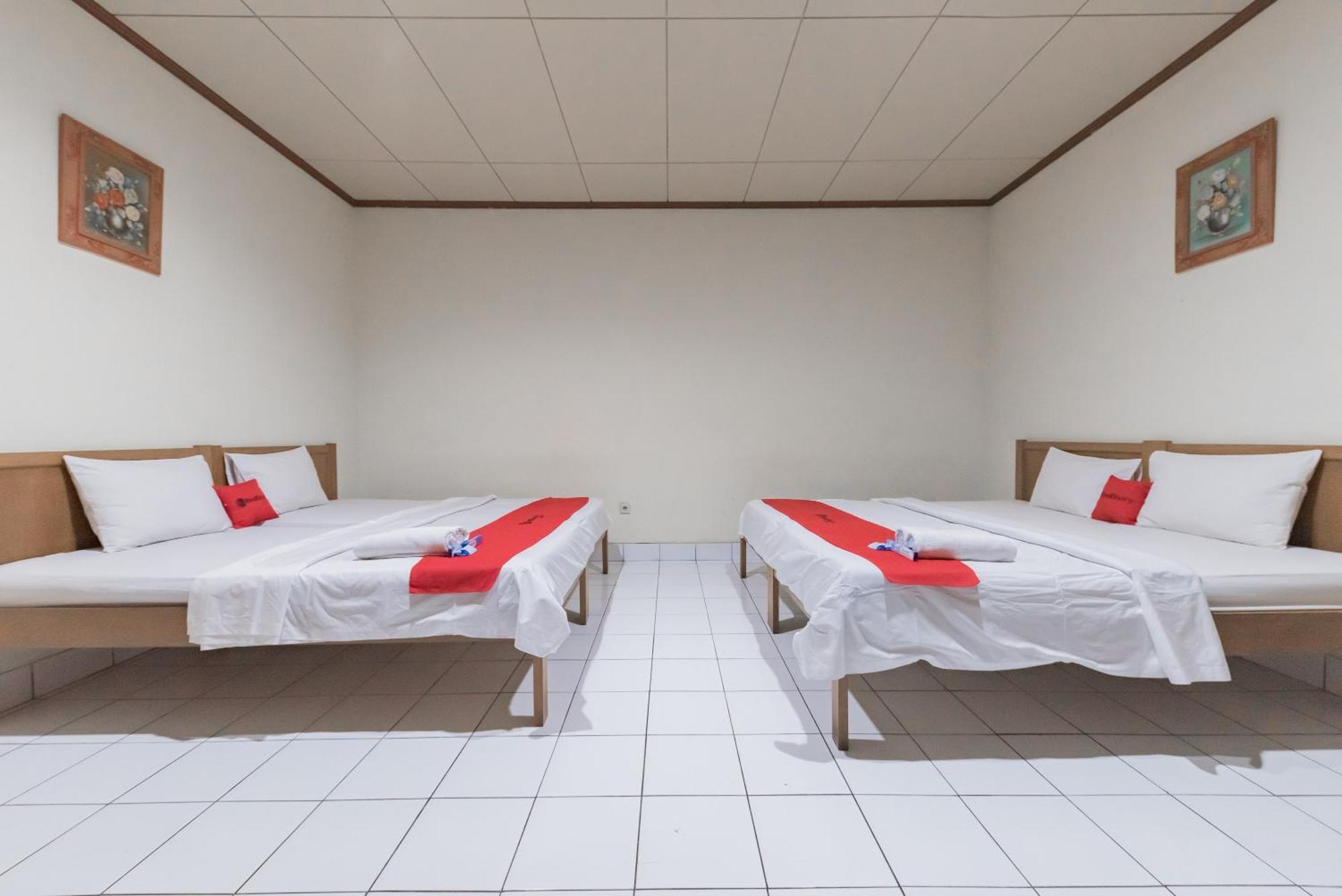 Reddoorz Plus At Hotel Griya Astoeti Bogor Eksteriør billede